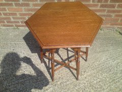 Liberty & Co. A rare Liberty & Co. Oak sidetable - Thumbnail 4