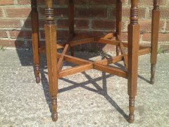 Liberty & Co. A rare Liberty & Co. Oak sidetable - Thumbnail 6