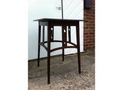 Shapland & Petter. A Fine Arts & Crafts side table - Thumbnail 2