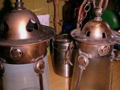An Arts & Crafts copper and Vaseline lantern - Thumbnail 2