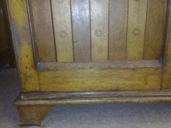 Charles Bevan. A Gothic Revival Oak linen trunk - Thumbnail 3