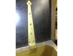 Charles Bevan. A Gothic Revival Oak linen trunk - Thumbnail 8