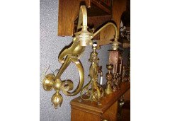 Osler. A Single Arts & Crafts Brass Wall Light - Thumbnail 2
