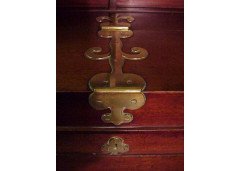 Walter Cave for Bechstein. A mahogany piano with overstrung upright underdamper action - Thumbnail 4