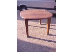 An Arts & Crafts extending dining table with curved ends - Thumbnail 3