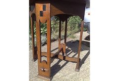 M. H. Baillie Scott, Style of. An Arts & Crafts Oak sidetable - Thumbnail 5