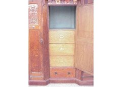 Shapland & Petter. An Arts & Crafts Oak treble wardrobe in the Glasgow Style - Thumbnail 3