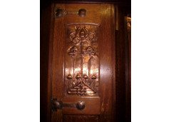 Shapland & Petter. An Arts & Crafts Oak treble wardrobe in the Glasgow Style - Thumbnail 5