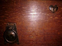 Shapland & Petter. An Arts & Crafts Oak treble wardrobe in the Glasgow Style - Thumbnail 6