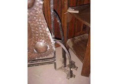 A Handwrought Iron & Copper Fire Screen with Stylised Repousse Details - Thumbnail 3