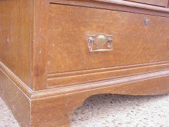 Shapland & Petter. An Arts & Crafts Oak Treble Wardrobe & Dressing Table - Thumbnail 5