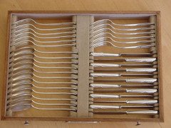 WMF. Rare silver plated cutlery service for 12, in the original cabinet with silver plated stylised mounts - Thumbnail 13