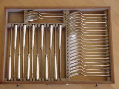 WMF. Rare silver plated cutlery service for 12, in the original cabinet with silver plated stylised mounts - Thumbnail 14