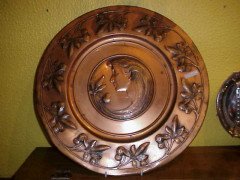 WMF. A pair of wall plaques depicting Art Nouveau Maiden and Gentleman - Thumbnail 1