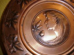 WMF. A pair of wall plaques depicting Art Nouveau Maiden and Gentleman - Thumbnail 2