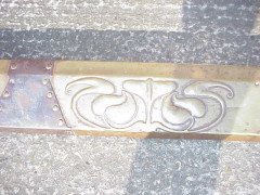 An Arts & Crafts Copper Brass & Iron Fender - Thumbnail 2