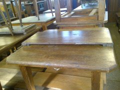 A Well-Crafted Arts & Crafts Oak Extending Dining Table with One 18" Leaf - Thumbnail 2