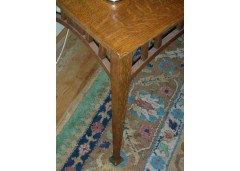 An Arts & Crafts Oak table - Thumbnail 4