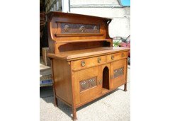 G. M. Ellwood for Bath Cabinet Makers. An Art and Crafts Glasgow Style Oak sideboard - Thumbnail 3