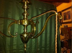 A Good Quality Arts & Crafts Three Branch Brass Ceiling Light - Thumbnail 3