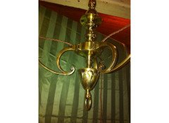 A Good Quality Arts & Crafts Three Branch Brass Ceiling Light - Thumbnail 5