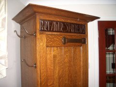 A Well-Crafted Arts & Crafts Oak hallrobe and matching hallseat - Thumbnail 2