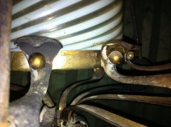 A good Arts & Crafts gilt and brass lantern - Thumbnail 9