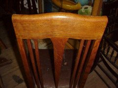 An Arts and Crafts oak chair - Thumbnail 7