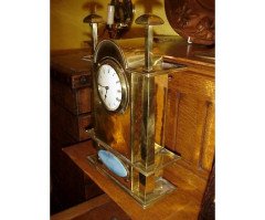 George Walton. An Arts & Crafts brass mantle clock - Thumbnail 2