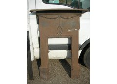 An Arts and Crafts cast iron fireplace - Thumbnail 1