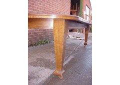An Arts & Crafts 'round ended' wind-out extending dining table - Thumbnail 3