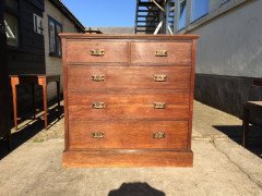 An Arts & Crafts Oak chest of drawers with good stylised copper handles - Thumbnail 1