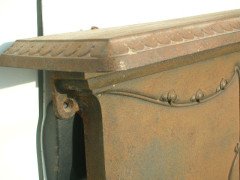 An Arts & Crafts cast iron fireplace - Thumbnail 6