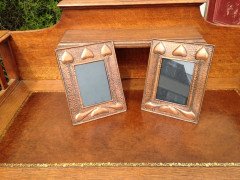 Hale. A rare pair of Arts & Crafts copper photo frame - Thumbnail 1