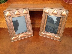 Hale. A rare pair of Arts & Crafts copper photo frame - Thumbnail 2