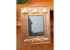 Hale. A rare pair of Arts & Crafts copper photo frame - Thumbnail 3