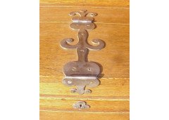 Walter Cave for Bechstein. An Oak piano with an overstrung upright underdamper action - Thumbnail 3