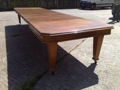 Wylie & Lochhead. A rare 16 foot long Arts & Crafts Oak extending dining table with six original leaves - Thumbnail 9