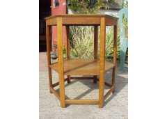 Shapland & Petter. An Oak hexagonal sidetable - Thumbnail 2