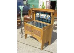 Shapland & Petter. An Arts & Crafts Oak washstand - Thumbnail 4