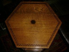 Shapland & Petter. An Oak hexagonal sidetable - Thumbnail 5