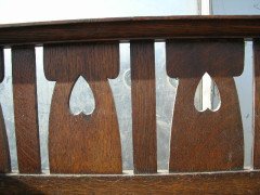 Shapland & Petter. A stunning Arts & Crafts Oak Hall Cupboard with an upper area for display - Thumbnail 4