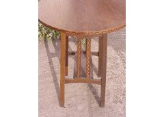 Five matching Arts & Crafts Oak sidetable - Thumbnail 8