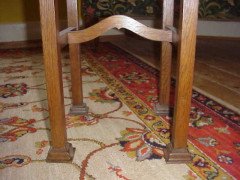Shapland & Petter. Arts & Crafts Oak plant stand with repousse copper heart detailed panel - Thumbnail 5