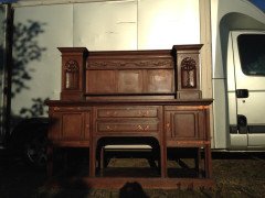 Gillows. A super quality Arts & Crafts Oak sideboard/dresser - Thumbnail 2