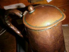 Hale. A quality Arts and Crafts copper Jug - Thumbnail 2