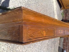Shapland & Petter. A stunning Oak treble wardrobe and matching chest-of-drawers/cupboard - Thumbnail 5