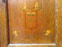 Shapland & Petter. A stunning Oak treble wardrobe and matching chest-of-drawers/cupboard - Thumbnail 13
