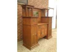 Maple and Co. An Arts & Crafts quality Oak sideboard - Thumbnail 3