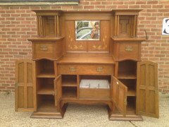 Maple and Co. An Arts & Crafts quality Oak sideboard - Thumbnail 4